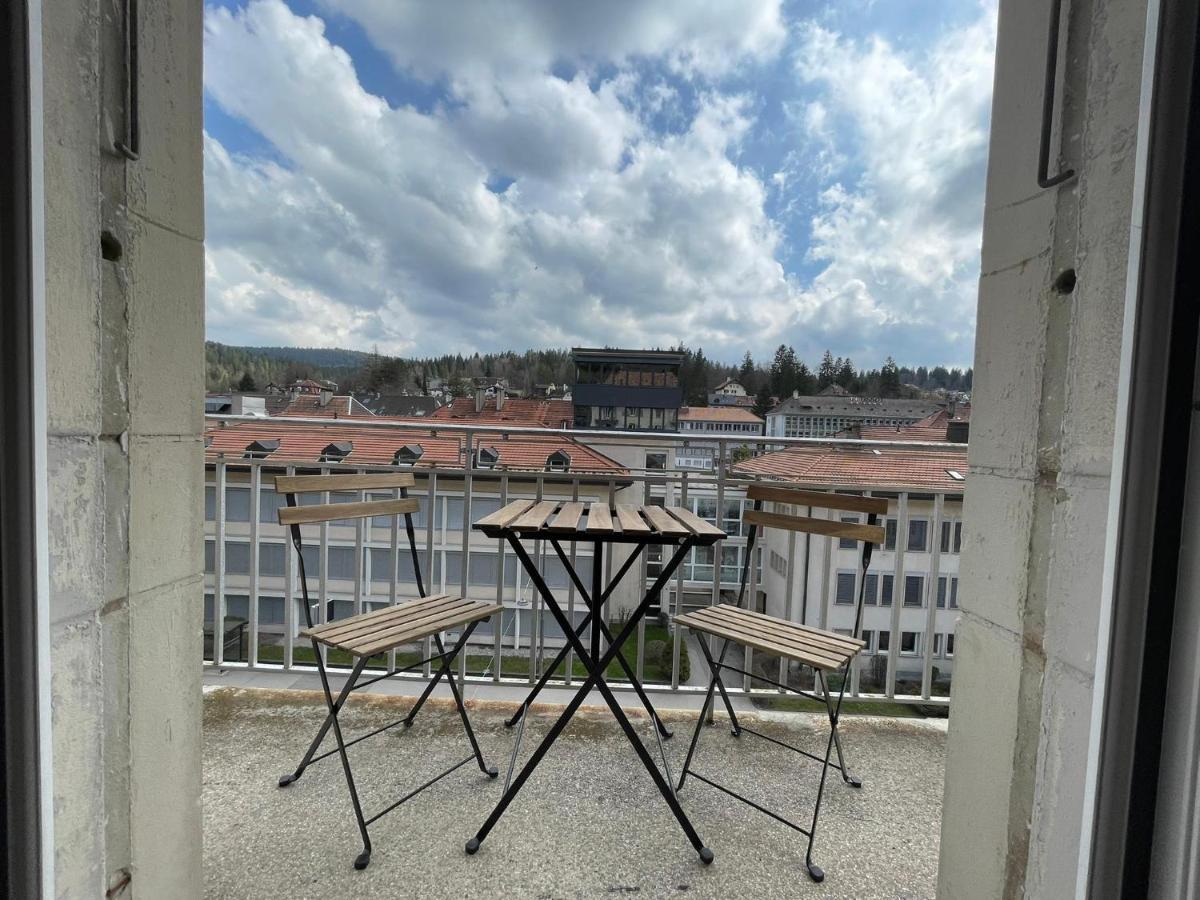 Appartement Luna Avec Parking Couvert Prive 르로끌 외부 사진